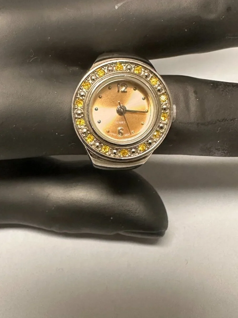 Womens Ring Watch Silver Tone Orange Dial 18MM Stretch Band New Battery